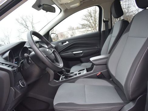 Used 2019 Ford Escape SE image 24