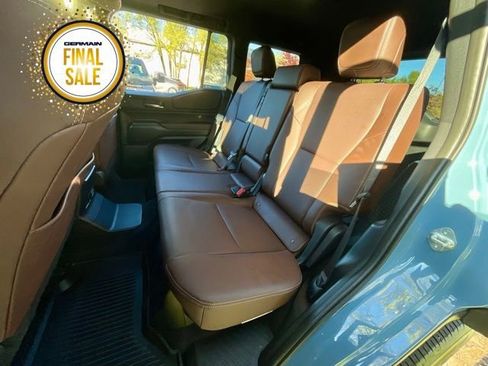 Used 2024 Toyota Land Cruiser image 11