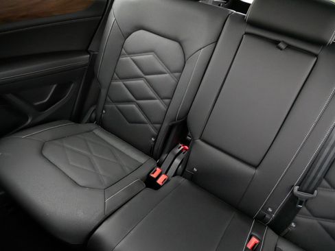 Certified 2026 Volkswagen Atlas SE AWD/4WD image 12