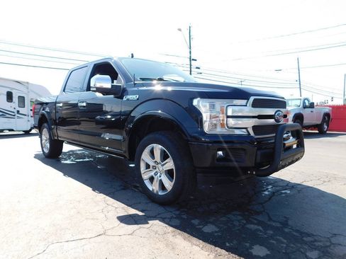 Used 2018 Ford F150 Platinum w/ Equipment Group 701A Luxury AWD/4WD image 3