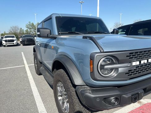 Used 2025 Ford Bronco Badlands image 2
