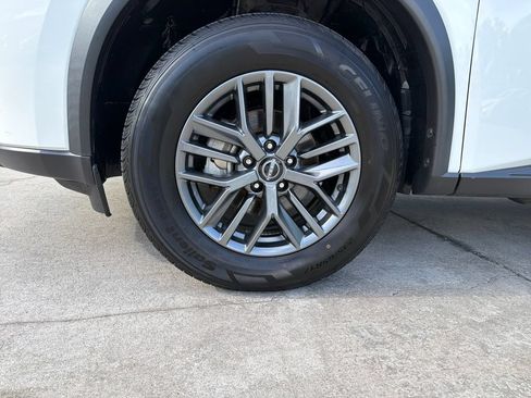 Certified 2024 Nissan Rogue S FWD image 10
