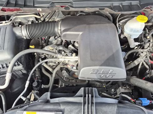 Used 2022 RAM 1500 Classic SLT image 16