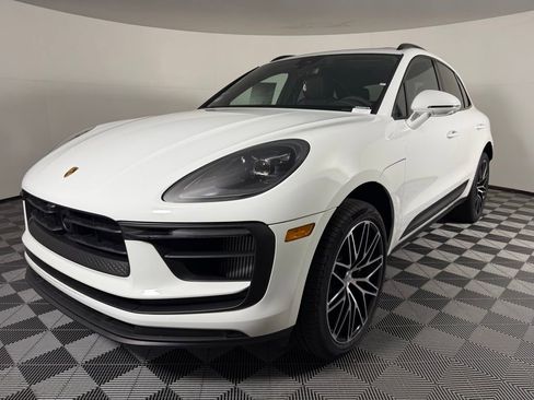 New 2025 Porsche Macan S image 1