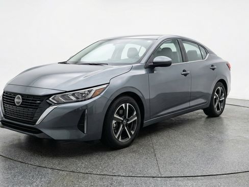 Used 2025 Nissan Sentra SV FWD image 3