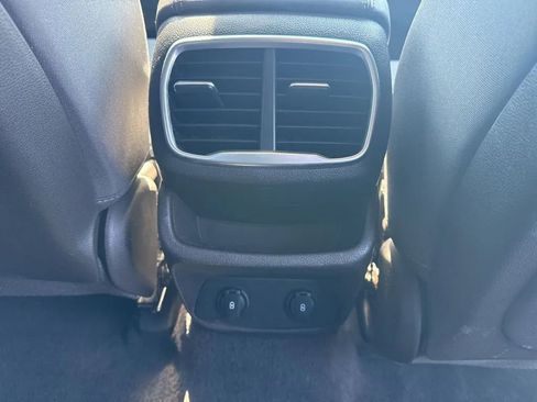 Used 2019 Hyundai Santa Fe SE image 32