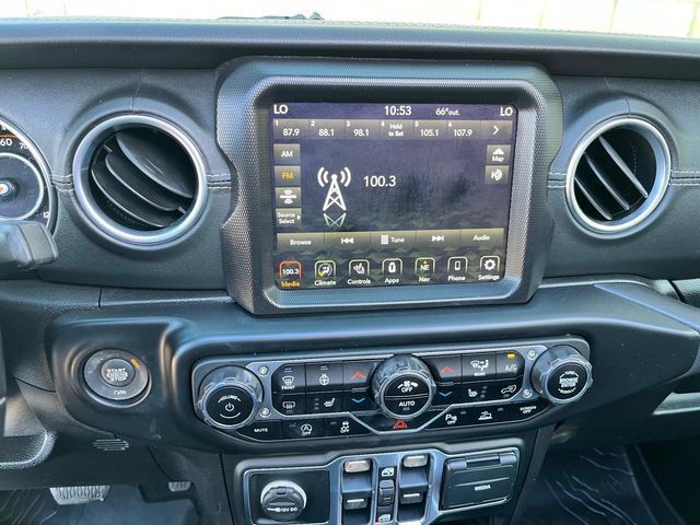 Used 2021 Jeep Wrangler Unlimited Sahara AWD/4WD image 8