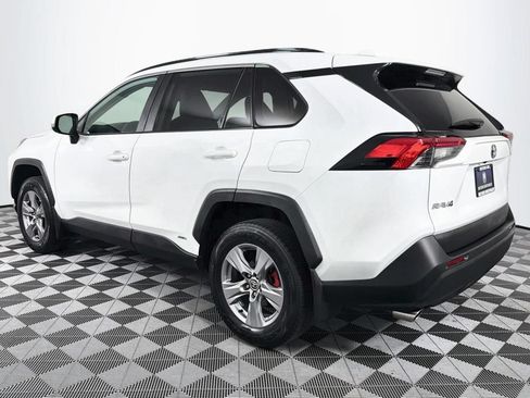 Used 2022 Toyota RAV4 XLE w/ XLE Grade Weather Package AWD/4WD image 8