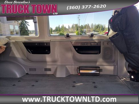 Used 2006 Ford E-350 and Econoline 350 XLT image 19