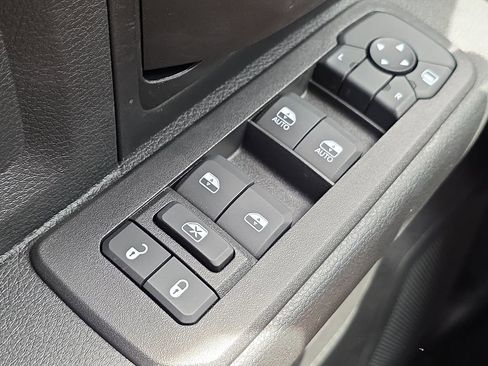 New 2025 RAM 2500 Tradesman AWD/4WD image 15