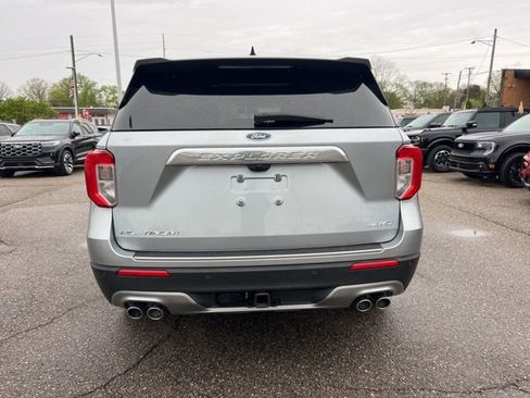 Certified 2023 Ford Explorer Platinum w/ Technology Package AWD/4WD image 5