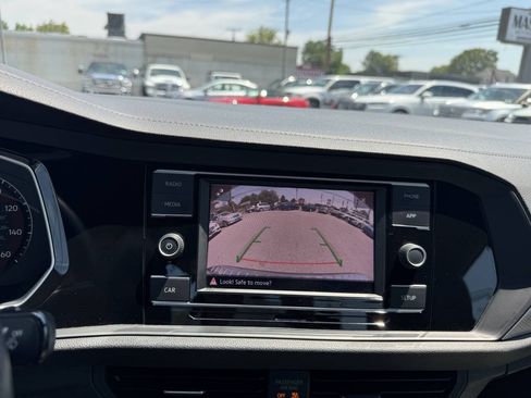 Used 2019 Volkswagen Jetta R-Line FWD image 18