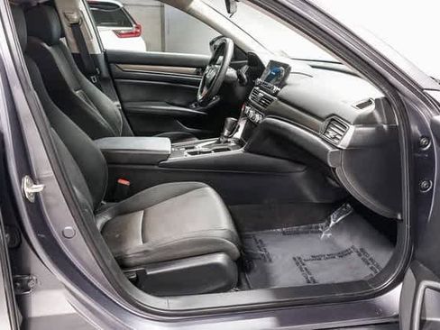 Used 2019 Honda Accord LX image 16