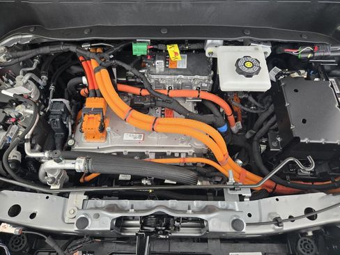 New 2027 Chevrolet Bolt RS w/ Technology Package FWD image 36