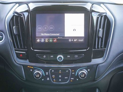 Used 2023 Chevrolet Traverse Premier image 14