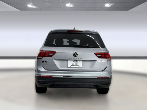 Used 2022 Volkswagen Tiguan SE FWD image 9