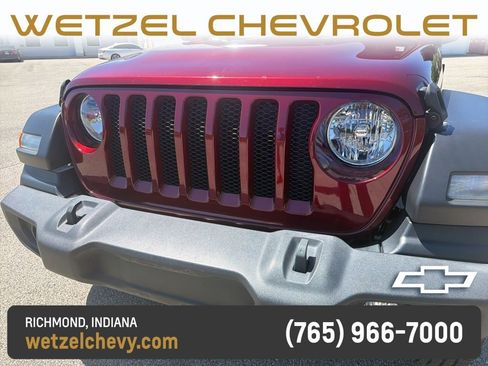 Used 2021 Jeep Wrangler Sport AWD/4WD image 9