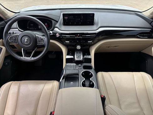 Used 2024 Acura MDX w/ Technology Package FWD image 8