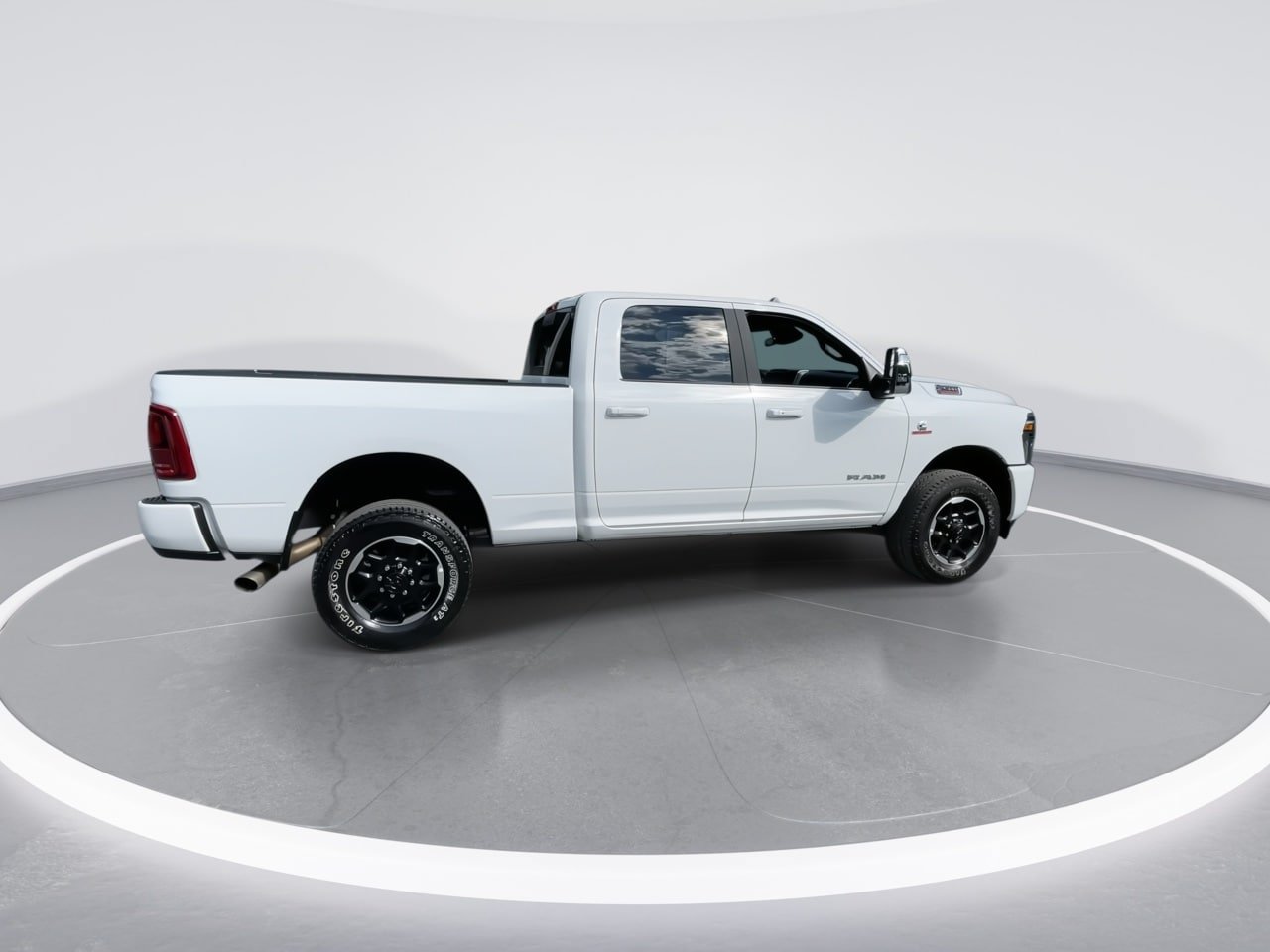 Used 2026 RAM 2500 Laramie AWD/4WD image 21