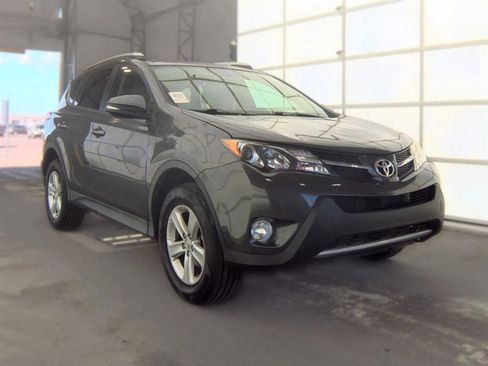 Used 2013 Toyota RAV4 XLE FWD image 4
