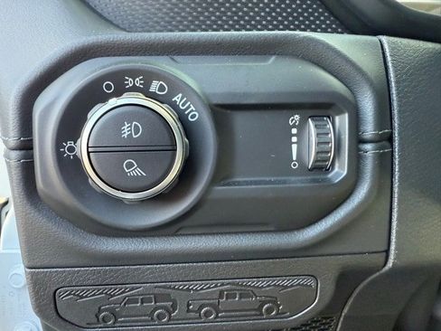 New 2025 Jeep Gladiator Mojave w/ Safety Group image 13