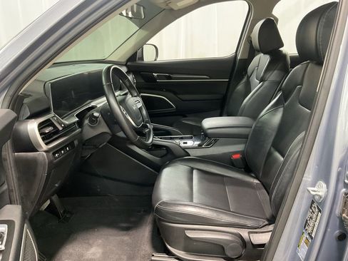 Used 2023 Kia Telluride LX FWD image 19