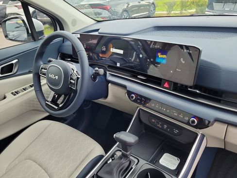 New 2026 Kia Carnival EX FWD image 8