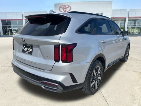 Used 2021 Kia Sorento S w/ Panoramic Sunroof Package FWD image 5