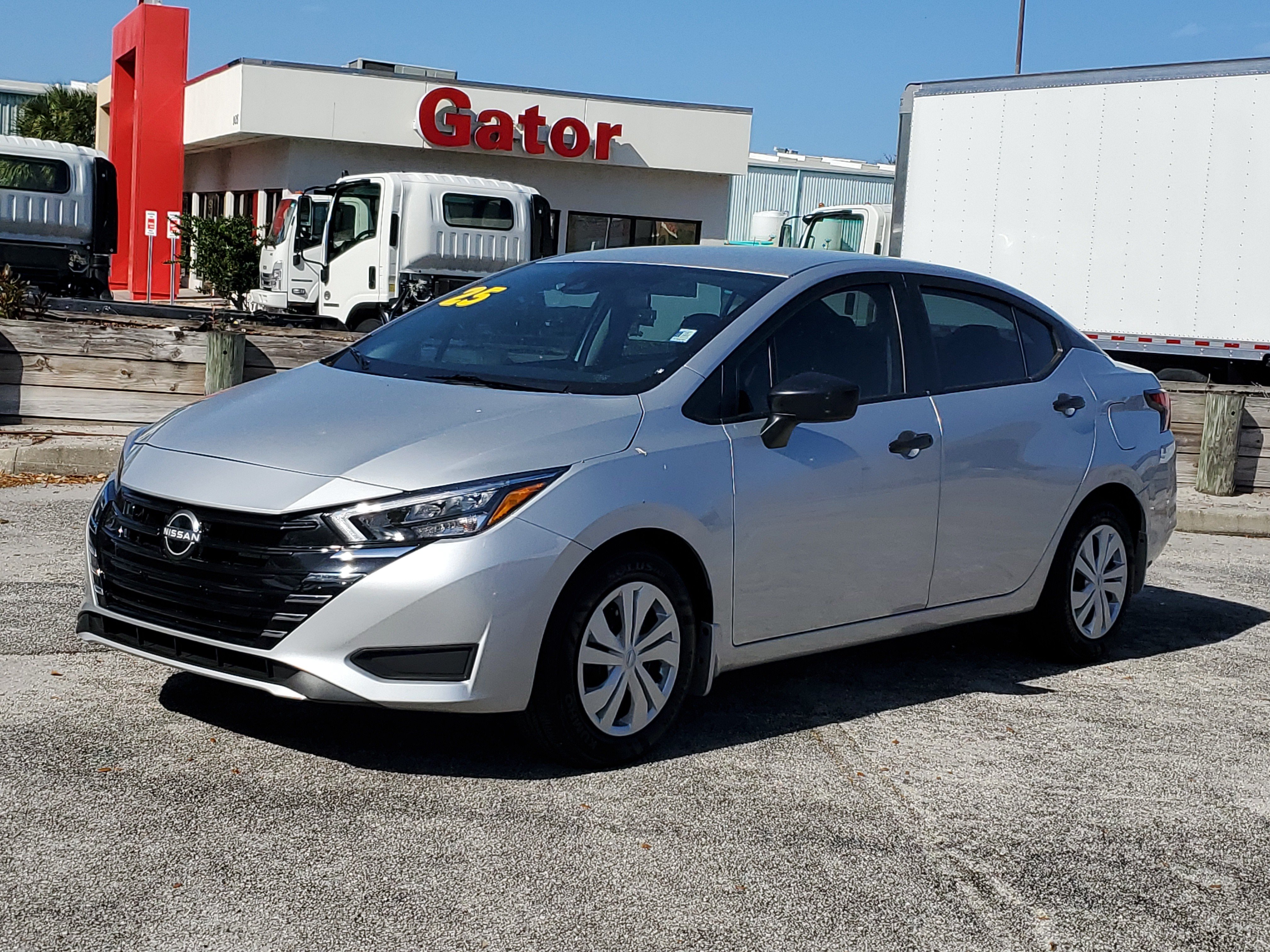 Used 2025 Nissan Versa S w/ Trunk Package FWD image 2