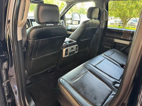 Used 2018 Ford F250 Lariat w/ Lariat Ultimate Package AWD/4WD image 18