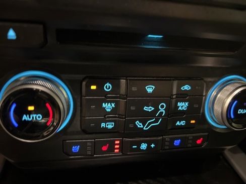 Used 2018 Ford F350 Platinum w/ Platinum Ultimate Package image 32