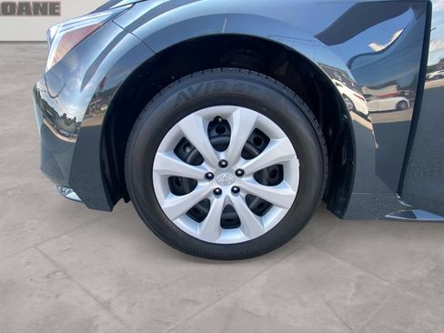 Used 2025 Toyota Corolla LE FWD image 13