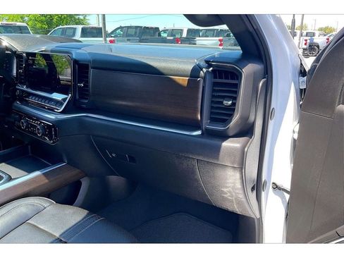 Used 2026 Chevrolet Silverado 3500 High Country w/ Technology Package AWD/4WD image 18