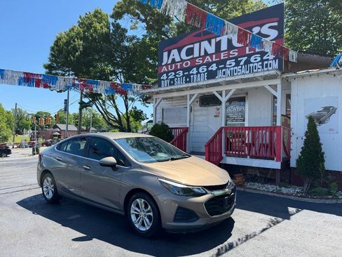 Used 2019 Chevrolet Cruze LT FWD image 4