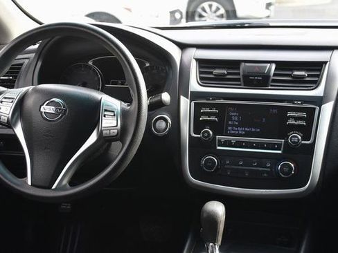 Used 2018 Nissan Altima 2.5 S w/ S Convenience Package image 2