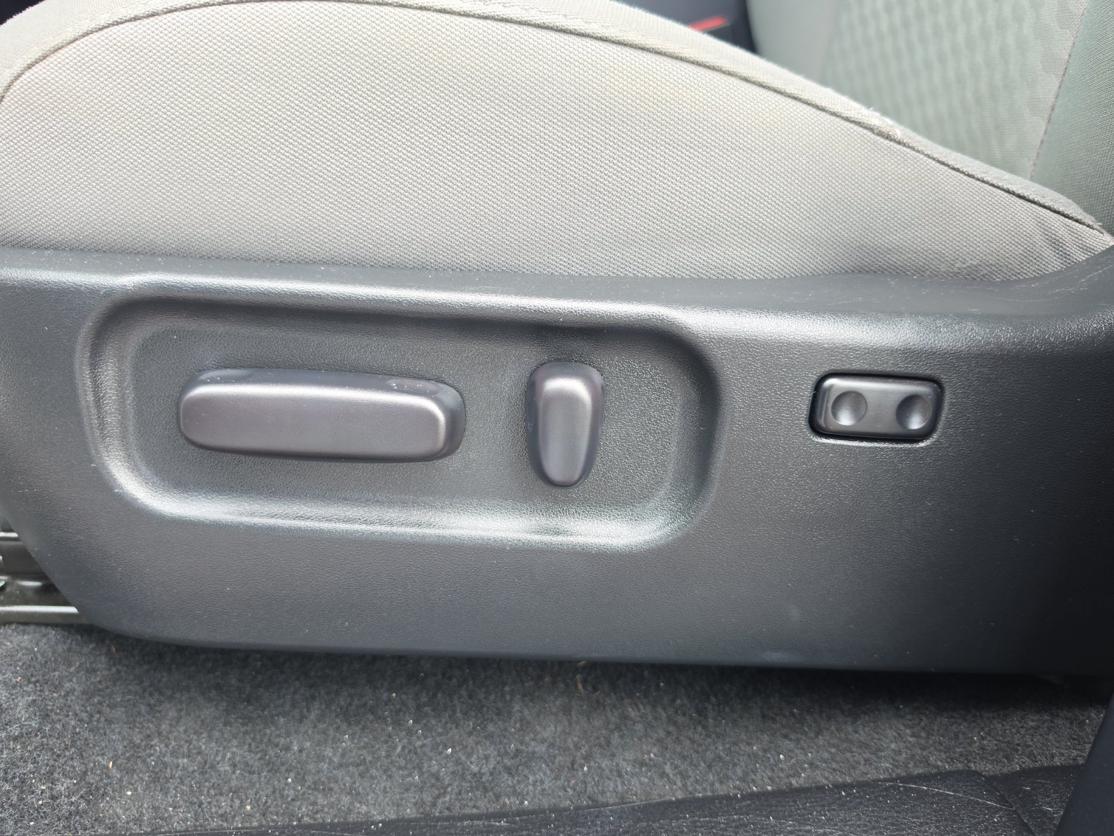 Used 2022 Toyota Tacoma SR5 RWD image 16
