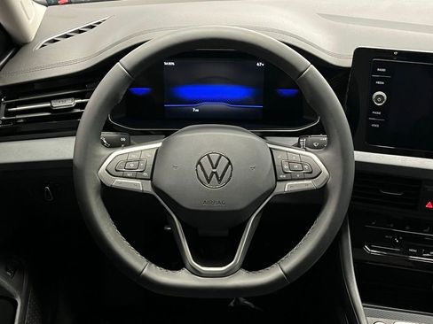 New 2026 Volkswagen Jetta SE FWD image 9