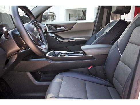 Used 2026 Chevrolet Equinox LT w/ Convenience Package II FWD image 27