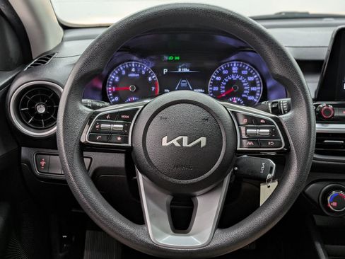 Used 2022 Kia Forte LXS image 19