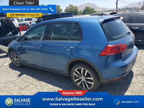 Used 2016 Volkswagen Golf SE w/ Lighting Package FWD image 3