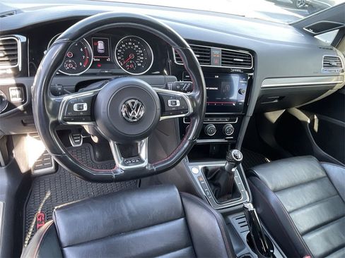Used 2019 Volkswagen GTI SE w/ SE Experience Package image 10