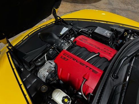 Used 2006 Chevrolet Corvette Z06 w/ Preferred Equipment Group RWD image 7