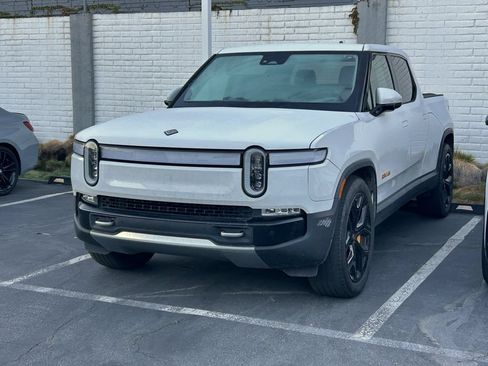 Used 2023 Rivian R1T Launch Edition AWD/4WD image 2