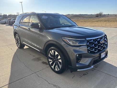 Used 2025 Ford Explorer Platinum w/ LUX Leather Package image 3