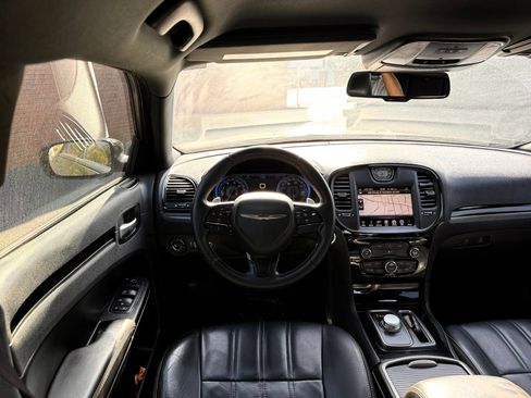 Used 2016 Chrysler 300 S RWD image 26