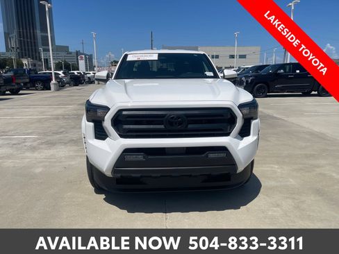 Certified 2026 Toyota Tacoma SR5 AWD/4WD image 9