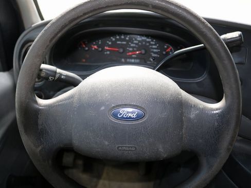 Used 2004 Ford E-350 and Econoline 350 Super Duty image 9