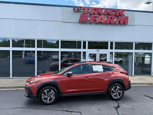 Used 2024 Subaru Crosstrek 2.0i Premium AWD/4WD image 2