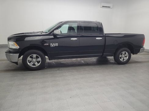 Used 2020 RAM 1500 Classic SLT image 2