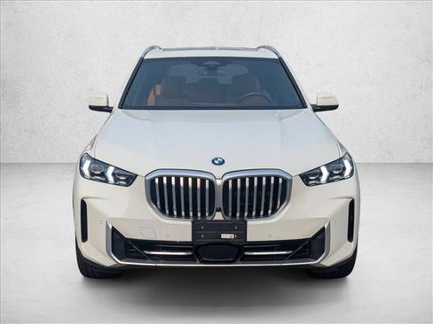 Used 2024 BMW X5 xDrive40i w/ Premium Package AWD/4WD image 2